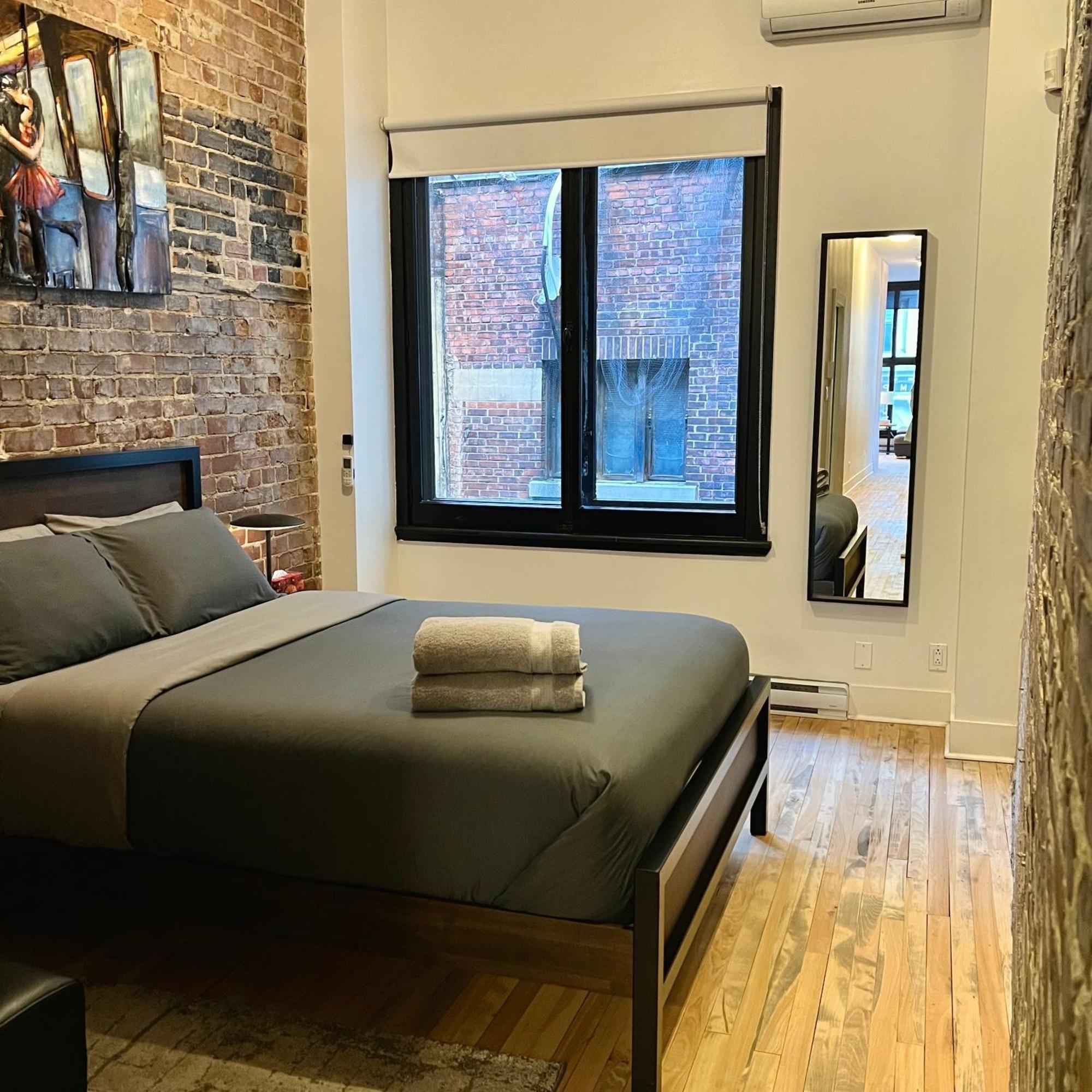 Elegant 1 Bedroom Apartment In Old Port - 202 Montréal Dış mekan fotoğraf